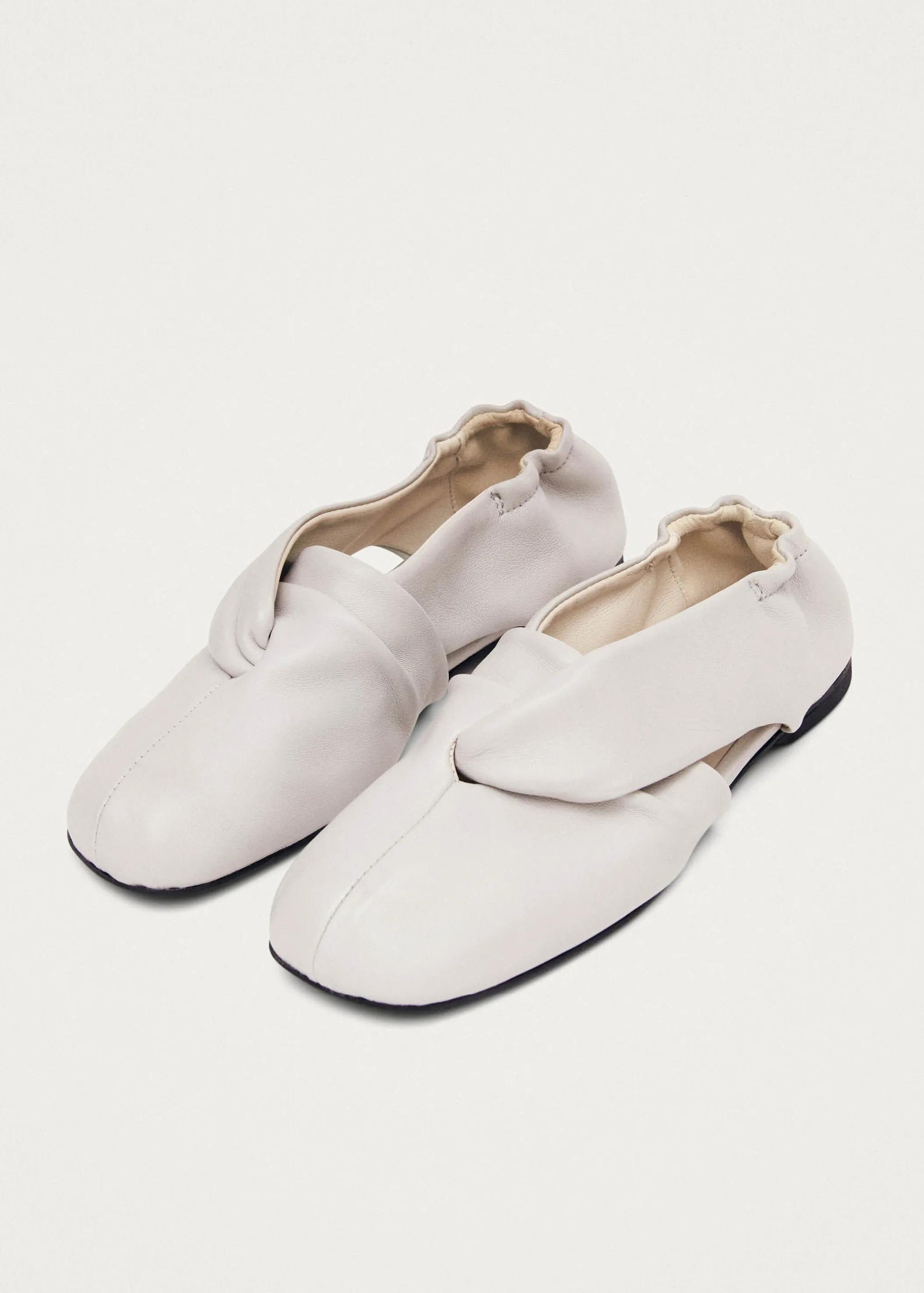 ALOHAS Alaula Light Grey Leather Ballet Flats< Ballerinas