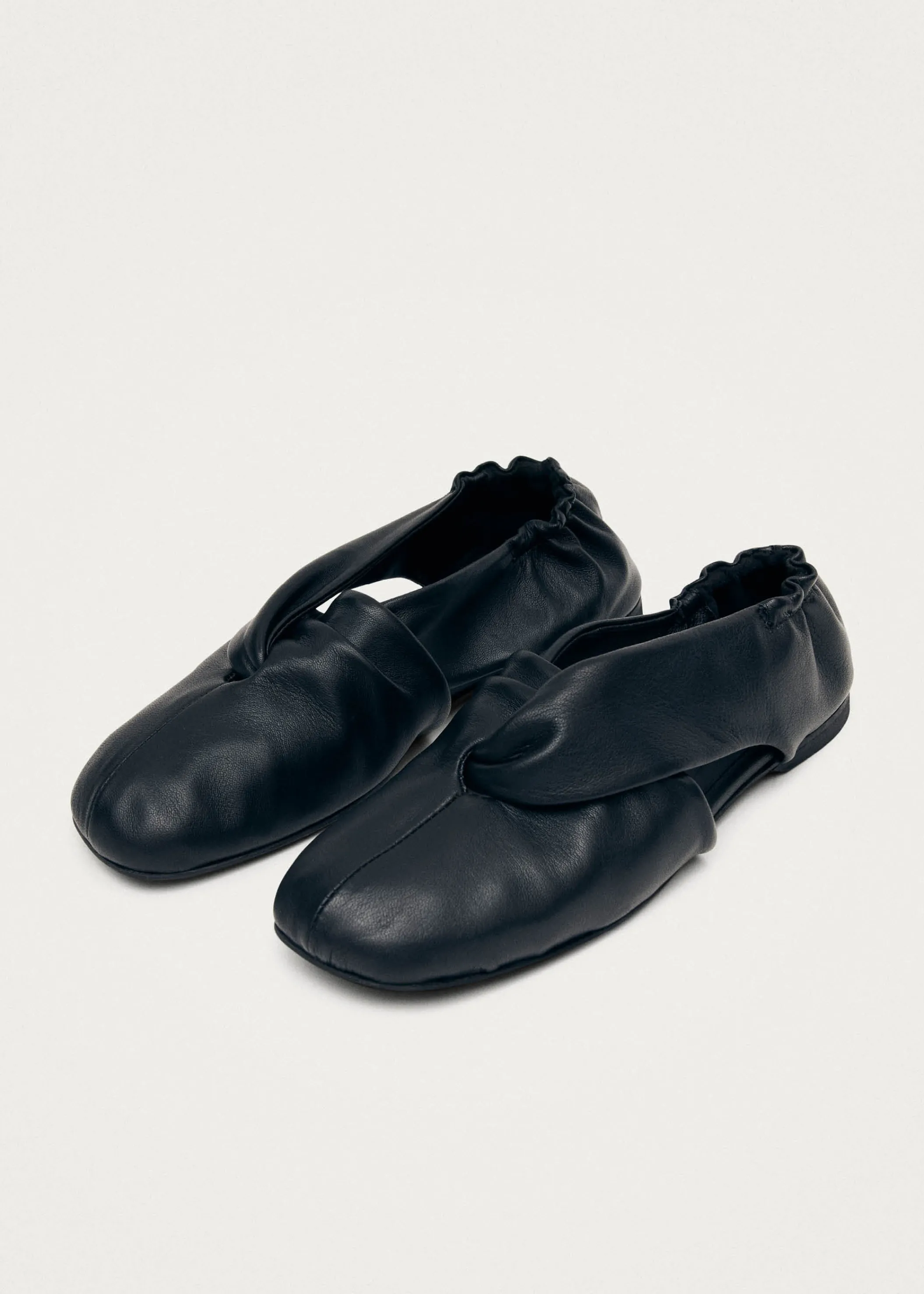 ALOHAS Alaula Schwarze Leder Ballerinas< Ballerinas