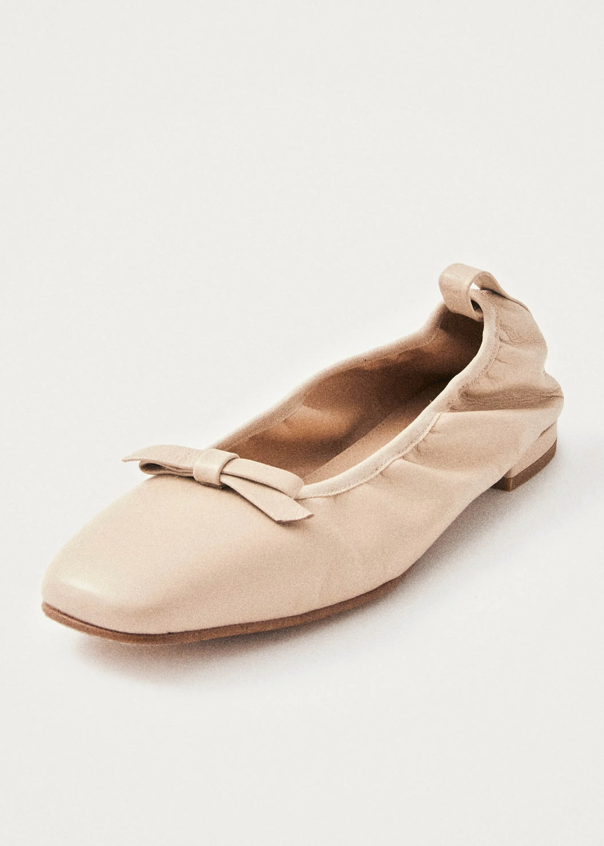 ALOHAS Freya Creme Leder Flache Ballerinas< Limited Units | Ballerinas