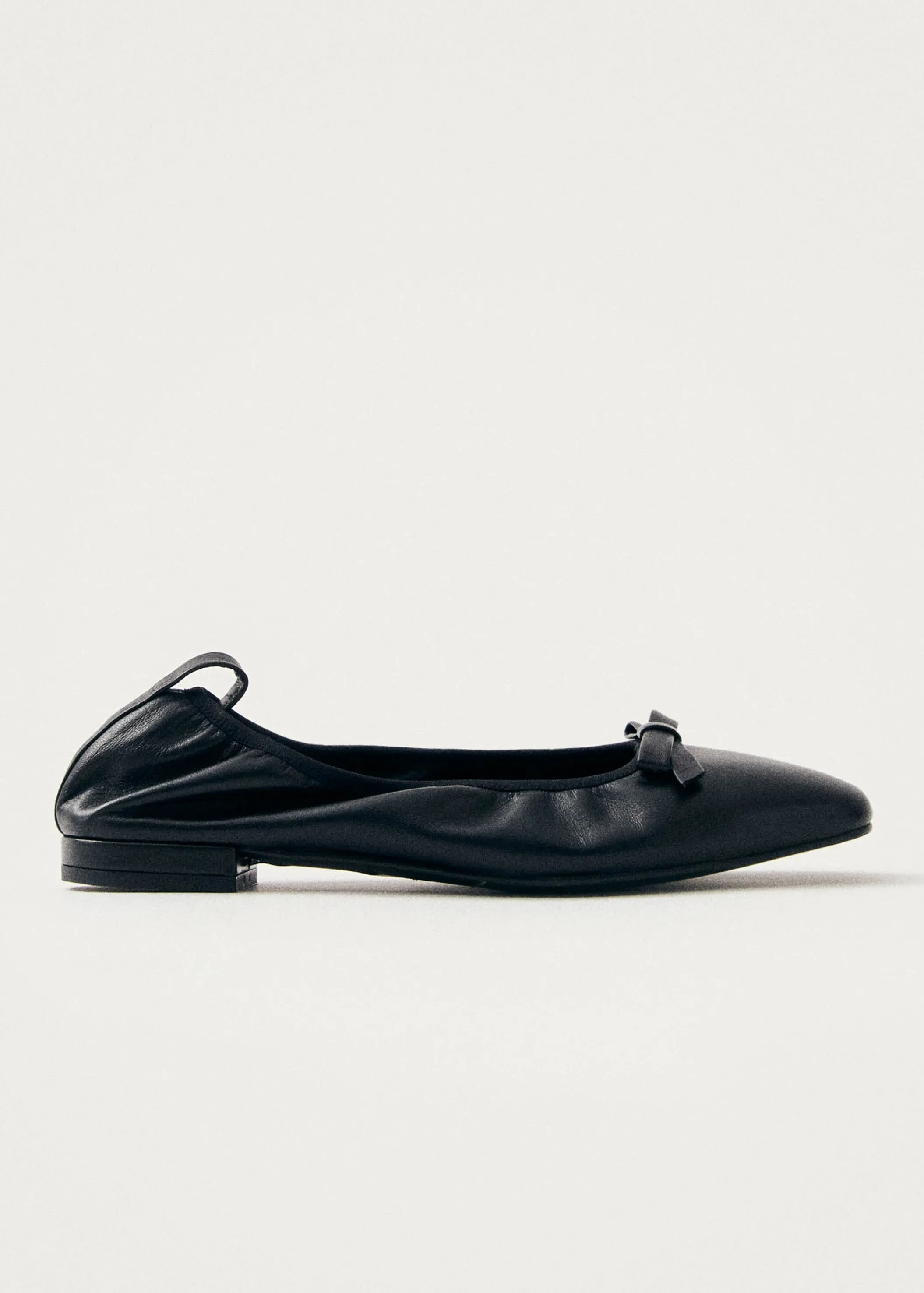 ALOHAS Freya Schwarze Leder-Flache Ballerinas< Limited Units | Ballerinas