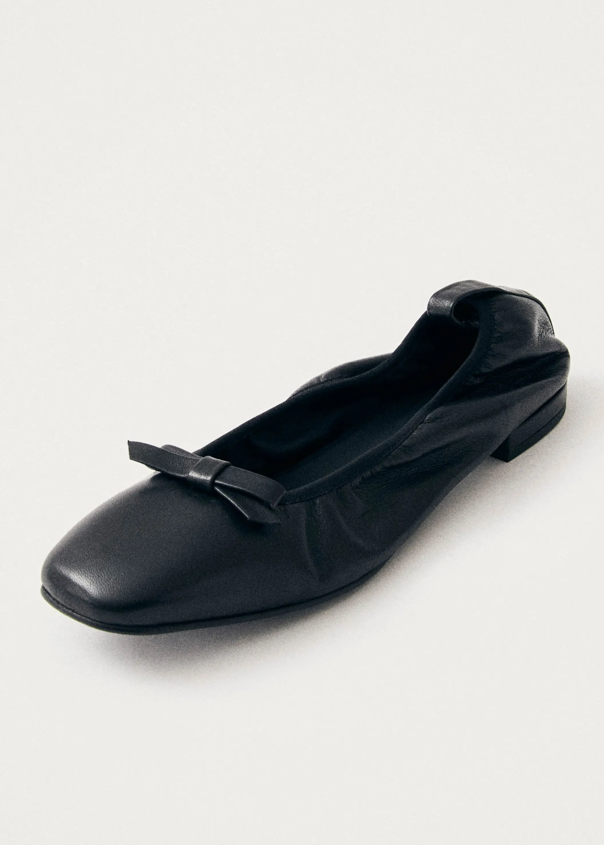 ALOHAS Freya Schwarze Leder-Flache Ballerinas< Limited Units | Ballerinas