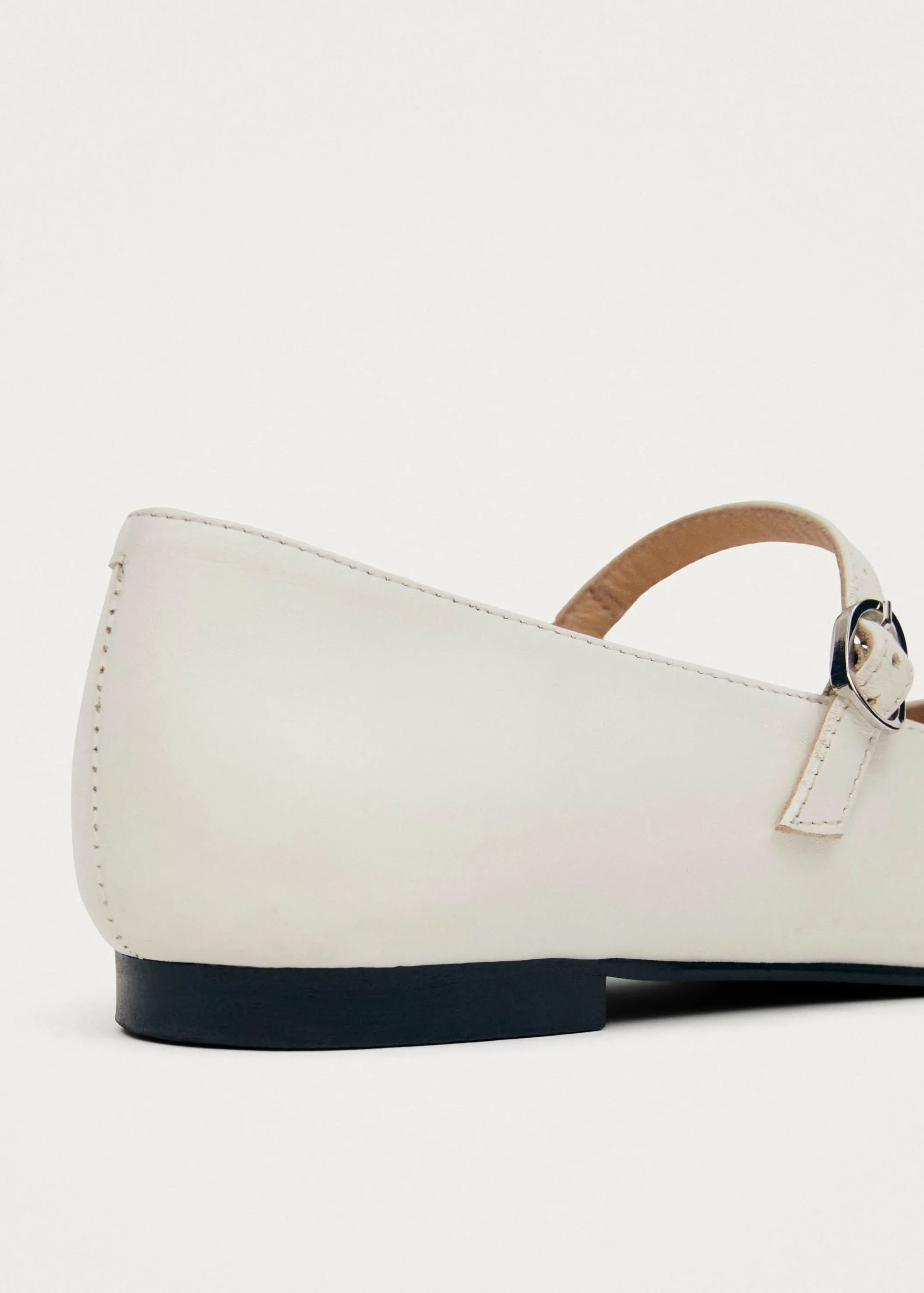 ALOHAS Musa Bicolor Black Cream Leather Ballet Flats< Limited Units | Ballerinas