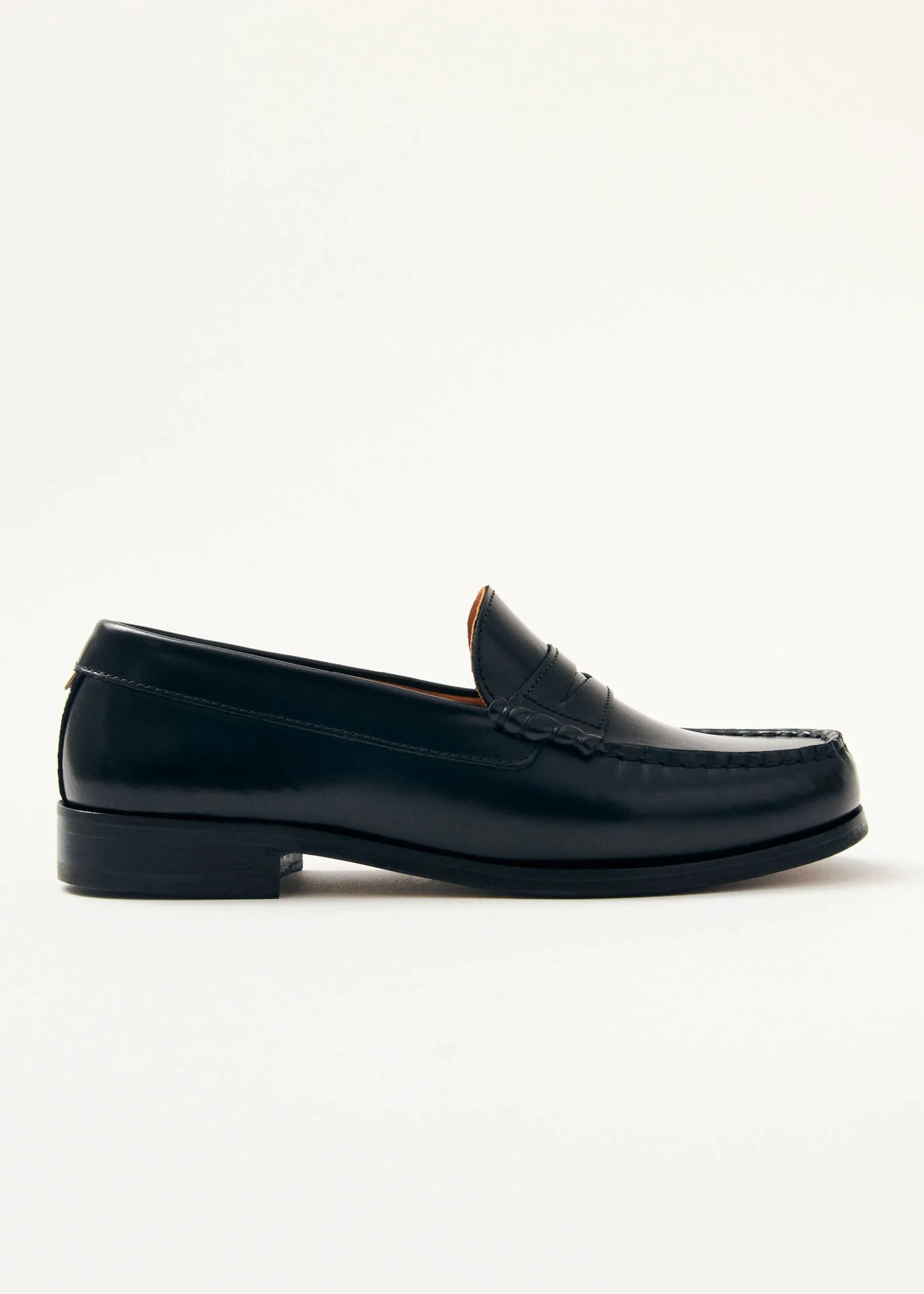 ALOHAS Rivet Schwarze Leder-Slipper< Limited Units | Loafers