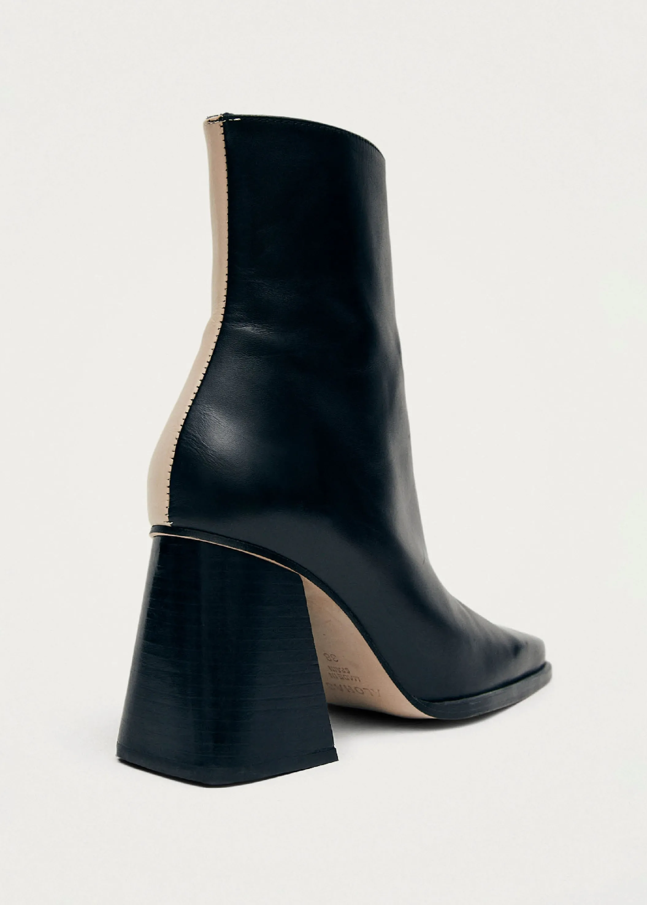 ALOHAS South Bicolor Schwarze und beigefarbene Lederstiefel< Limited Units | Stiefel