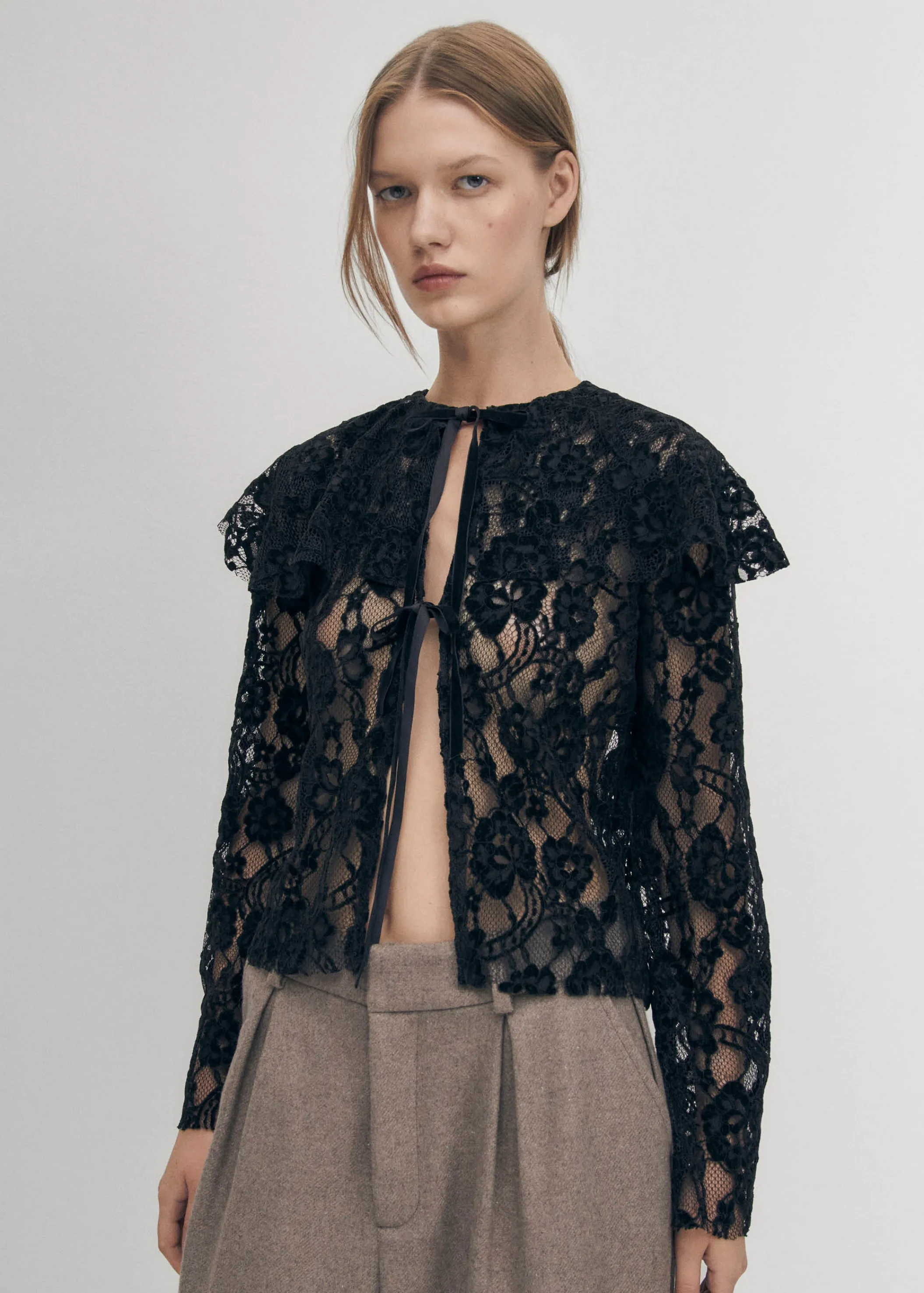 ALOHAS Tolpa Lace Schwarz Bluse< Limited Units