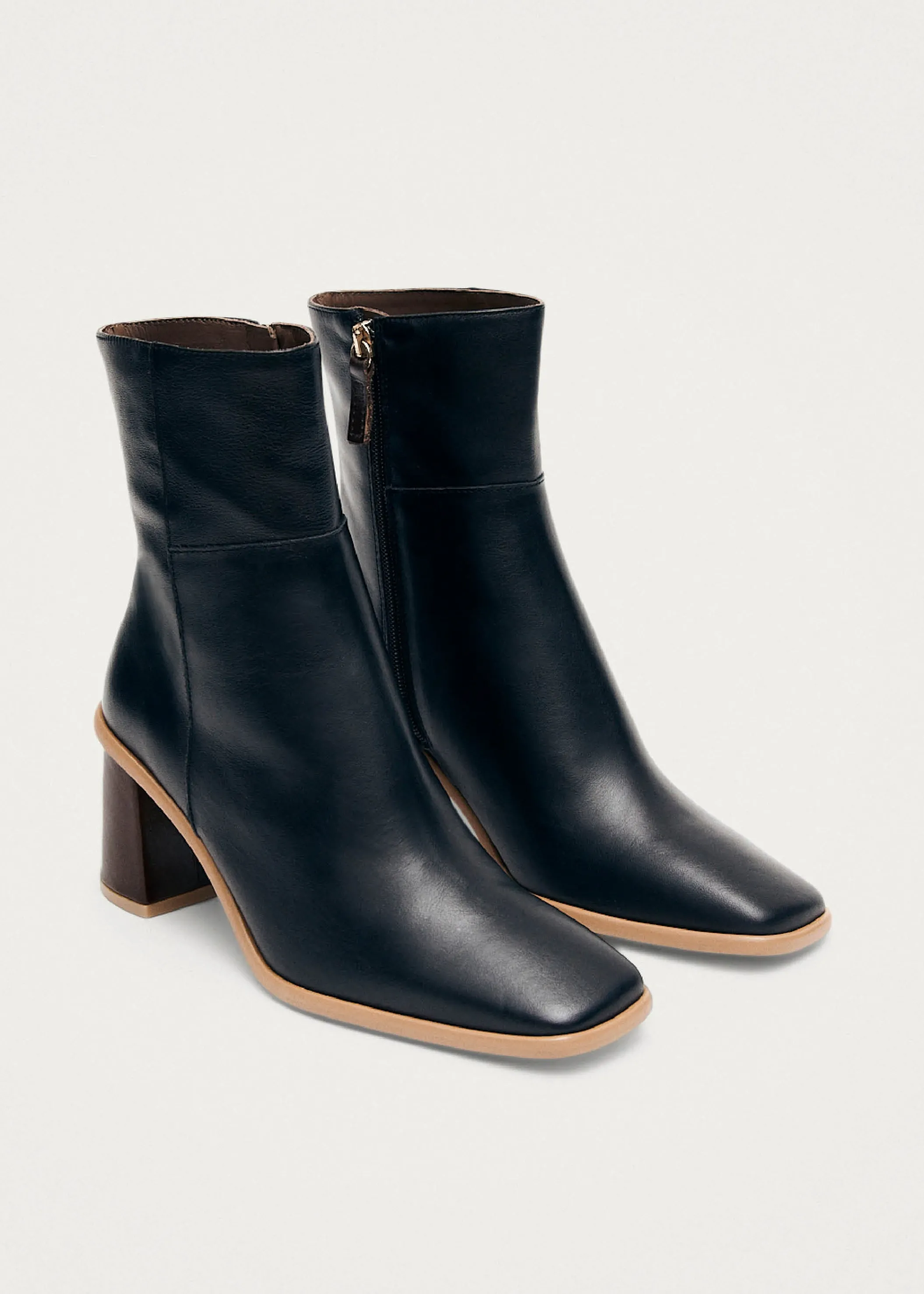 ALOHAS West Vintage Schwarze Lederstiefel< Stiefel