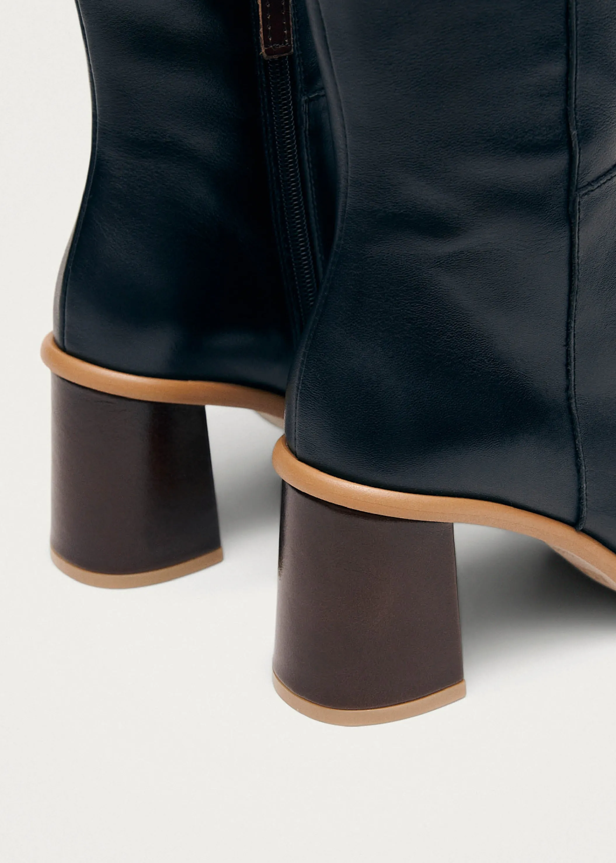 ALOHAS West Vintage Schwarze Lederstiefel< Stiefel